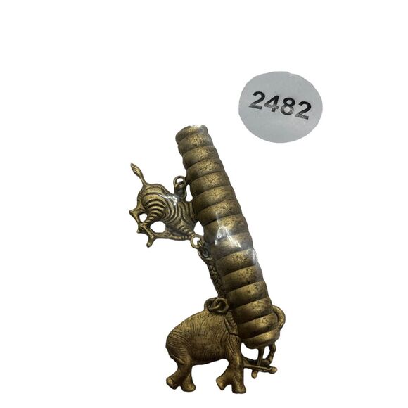 Safari Animal Pin Bar Brooch Vintage Gold Tone Dangling Elephant Giraffe Zebra - Picture 13 of 16